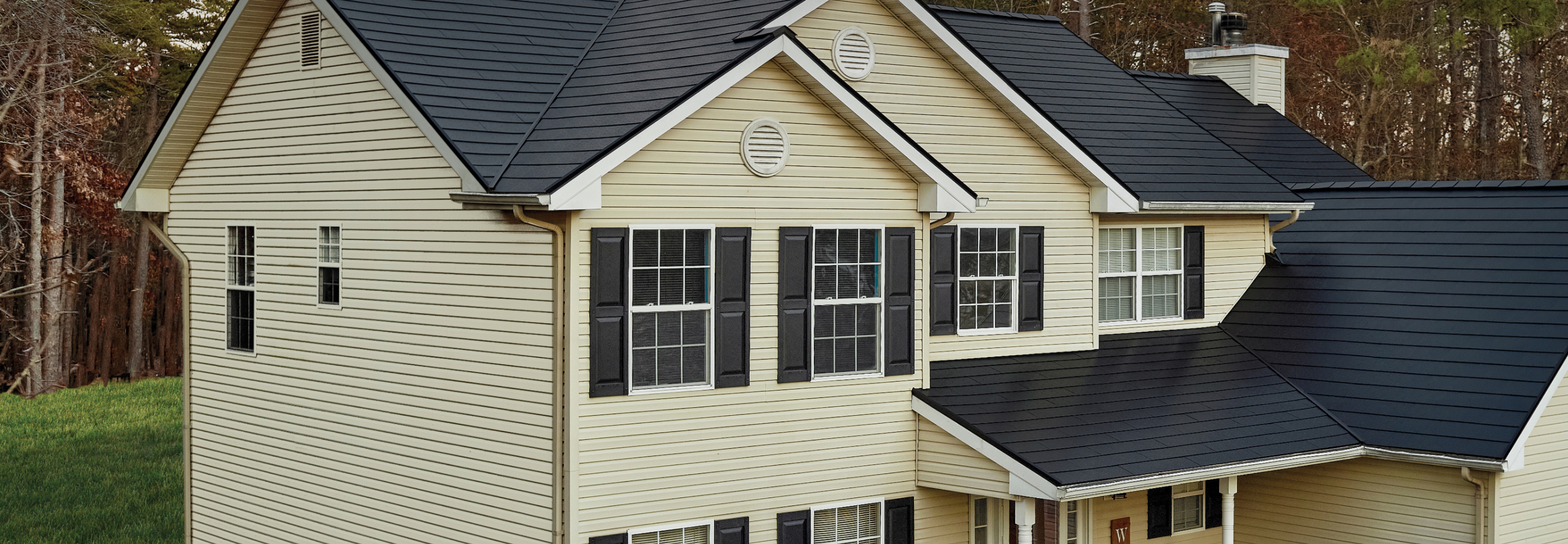 Home with TimberSteel Metal roof, a standing seam alternative by GAF